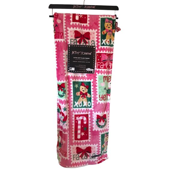 Betsey Johnson Christmas Holiday Ultra Soft Plush Blanket Throw 50 x 7 Pink  NEW - Picture 1 of 3